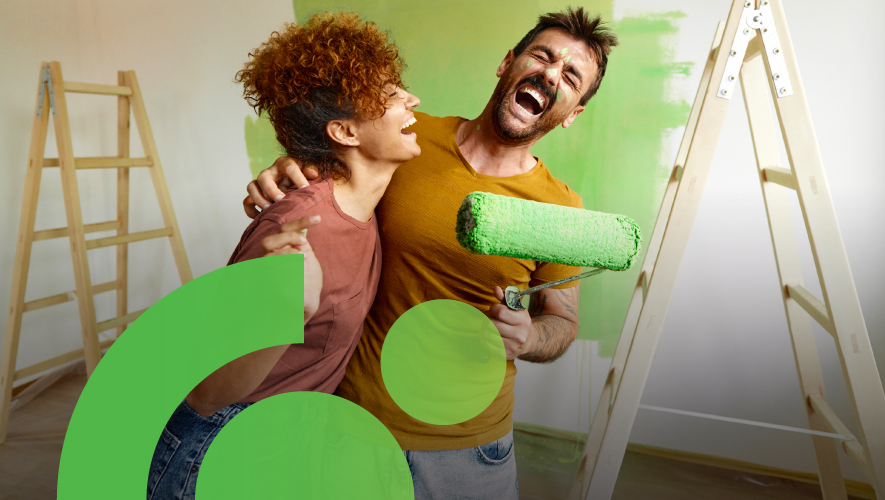 Veseli par se useljava u novi stan